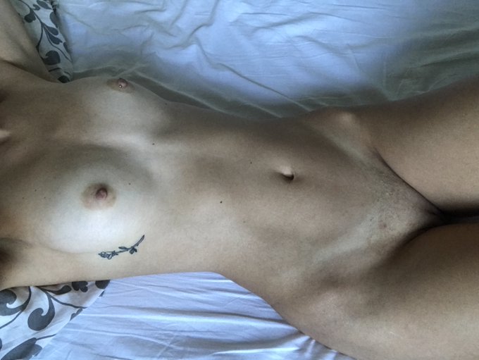 Buongiorno a tutti ragazzi, e Buona Domenica dalla vostra #esibizionista preferita😜🥰  Avete visto il<a href="/tag/pussy"class="tags"><span>#pussy</span></a><a href="/tag/pornhub"class="tags"><span>#pornhub</span></a><a href="/tag/amateur"class="tags"><span>#amateur</span></a><a href="/tag/italiana"class="tags"><span>#italiana</span></a><a href="/tag/esibizion"class="tags"><span>#esibizion</span></a>