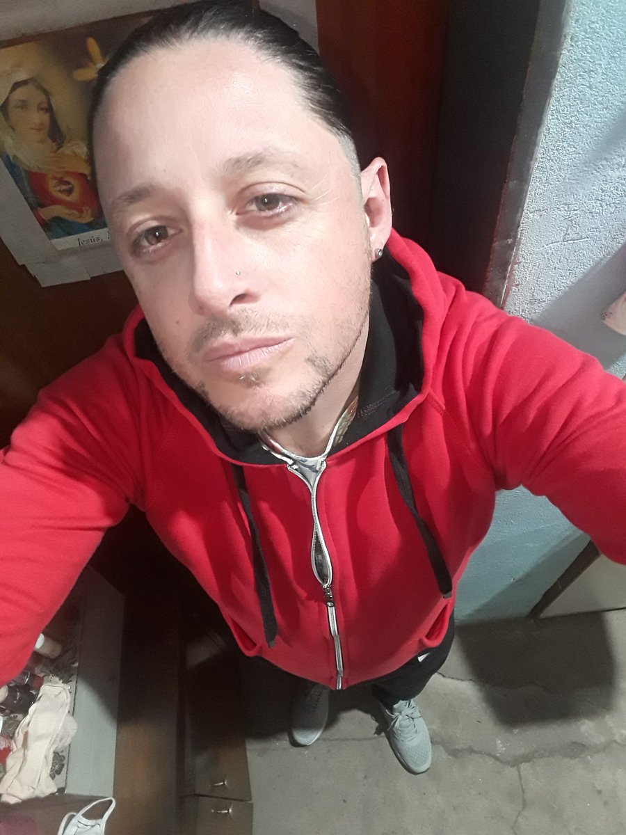 EMalluca's tweet photo. kisa mi destino sera kedarme solo https://t.co/LZcC6yDlgV