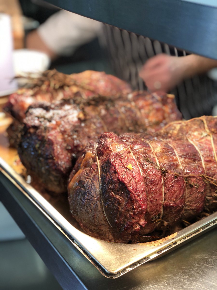 #sundayvibes can’t be bothered to cook your roast? We still have table available and we are open INSIDE too for a very limited number of covers. Call now on 01858 555734 #supportlocal #SupportSmallBusinesses