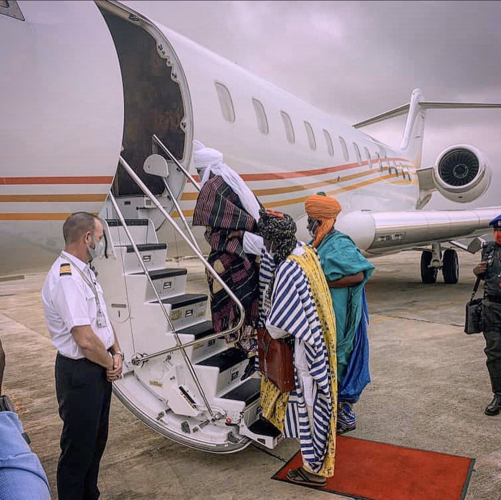 masarautarkano's tweet photo. Tasowar Mai Martaba Sarki Muhammad Sanusi II daga Lagos zuwa Jihar Kaduna a safiyar yau.

Saturday 23 August, 2020. https://t.co/hqL9R8czOT