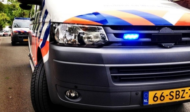 Politie treft tassen met gedroogde henneptoppen aan bij controle auto: Belg (34) aangehouden -..