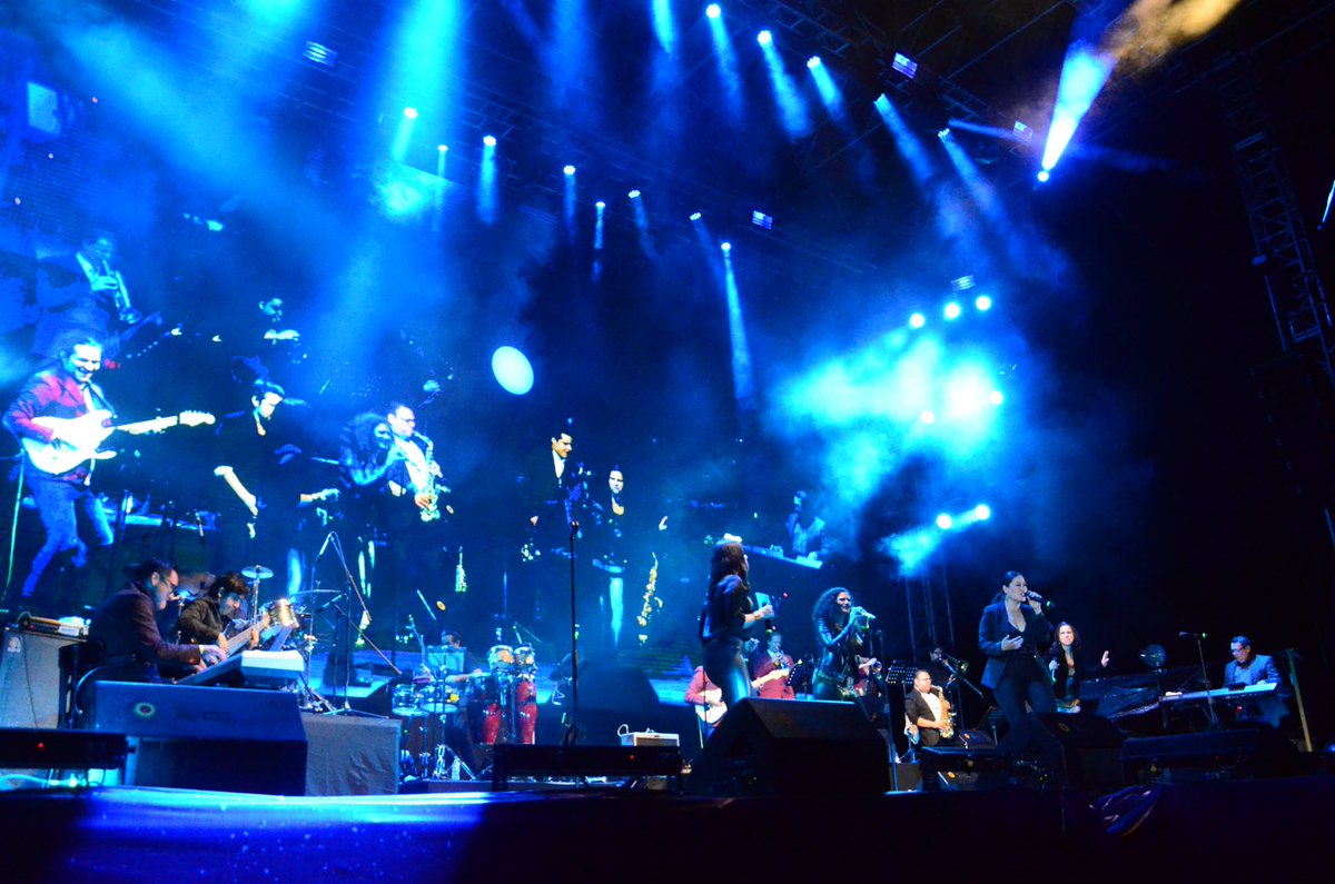 contrajazzymas's tweet photo. La segunda parte del #DrivetoFun lo vivimos con las Estrellas del @jazzdepolanco. #music #cdmx https://t.co/KrVT4Ov4g2
