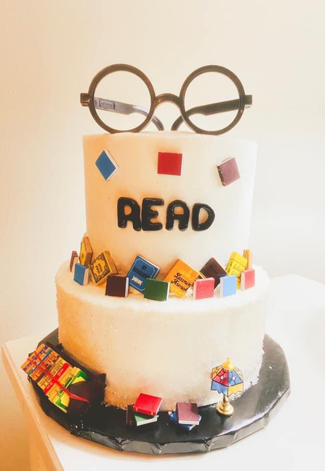 2ShotZofJENN's tweet photo. Our book club made 2 years old today! #webebookn #bookclubbae πΎπππ https://t.co/VSEYV5u4dS