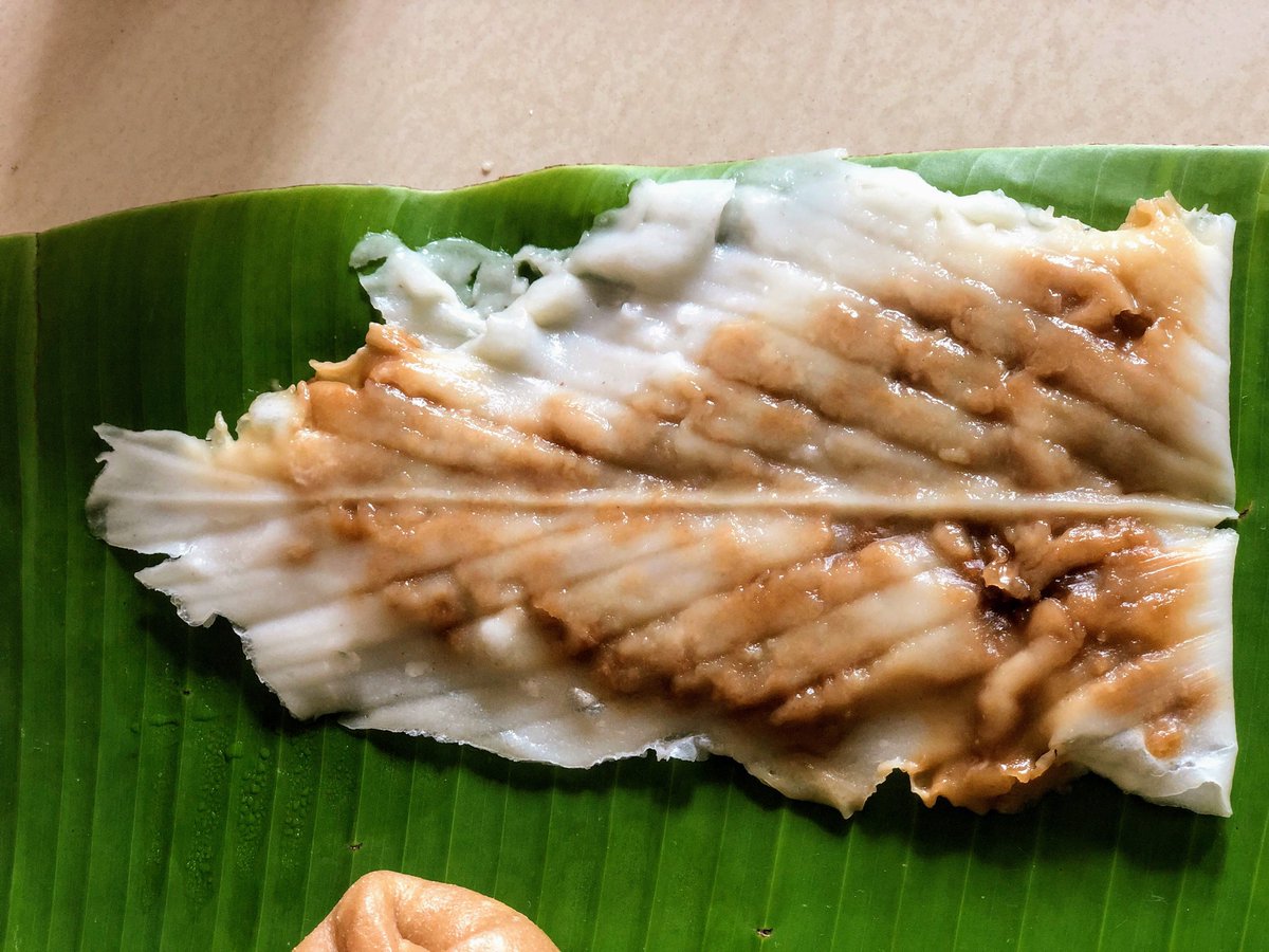 abirnale's tweet photo. The #Patoli is #Goan delicacy. Rice bases flour paste on Turmeric leaves and Jaggery, grated Coconut filling. Steamed to perfection. The taste and texture... its all #delicious #LoveI #foodies https://t.co/Q5IBF90CzW