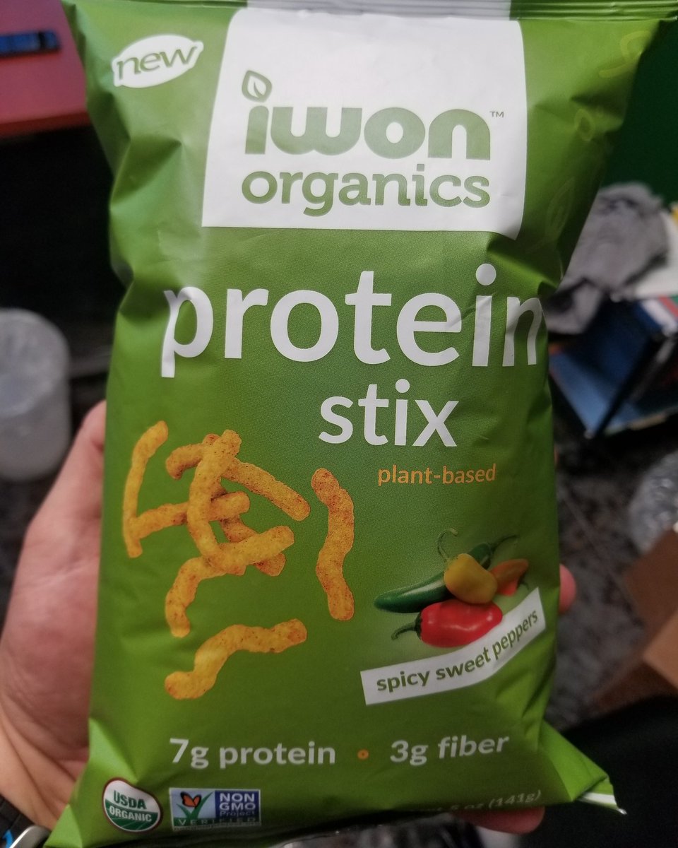 Organic Spicey Pepper Chips...Plant Based and Delicious!! New product I found at Lazy Acres in Hermosa Beach.

#organicfood #nongmo #vegan #veganfood #organicproducts #foodiesofinstagram #farmtotable #organicfruits #organicvegetables #foodfestivals #keto #lovefood #eattheworld