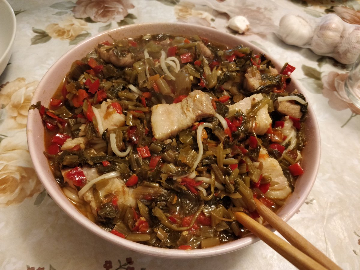 ট ইট র 水木花开 这蒜头吃的 吃出徐州风格了