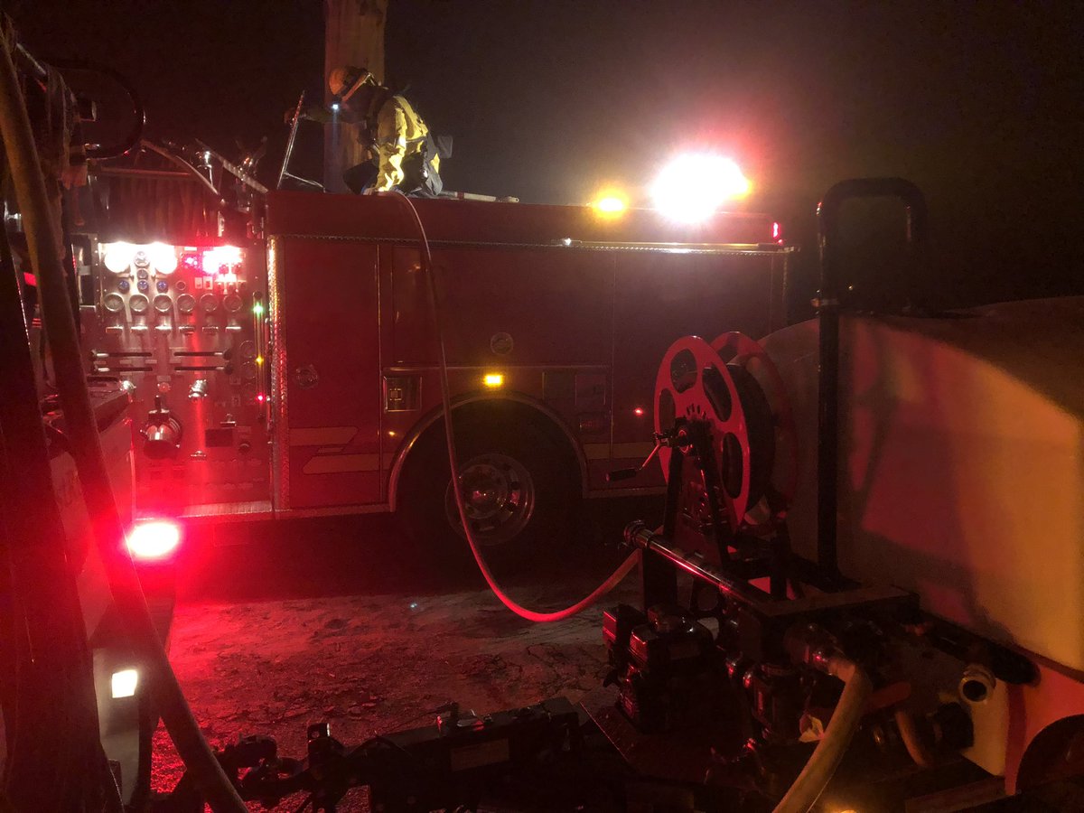  @LACOFD has arrived. They’re holding the fire break we built and we’re filling their engines.   #CZUAugustLightningComplexFire   #battlemountain