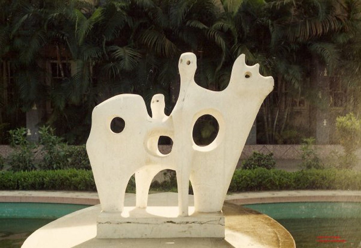 womensart1's tweet photo. Cow with Two Figures, 1958 by Novera Ahmed, a modernist sculptor from Bangladesh #womensart https://t.co/vJgSvWRVZd