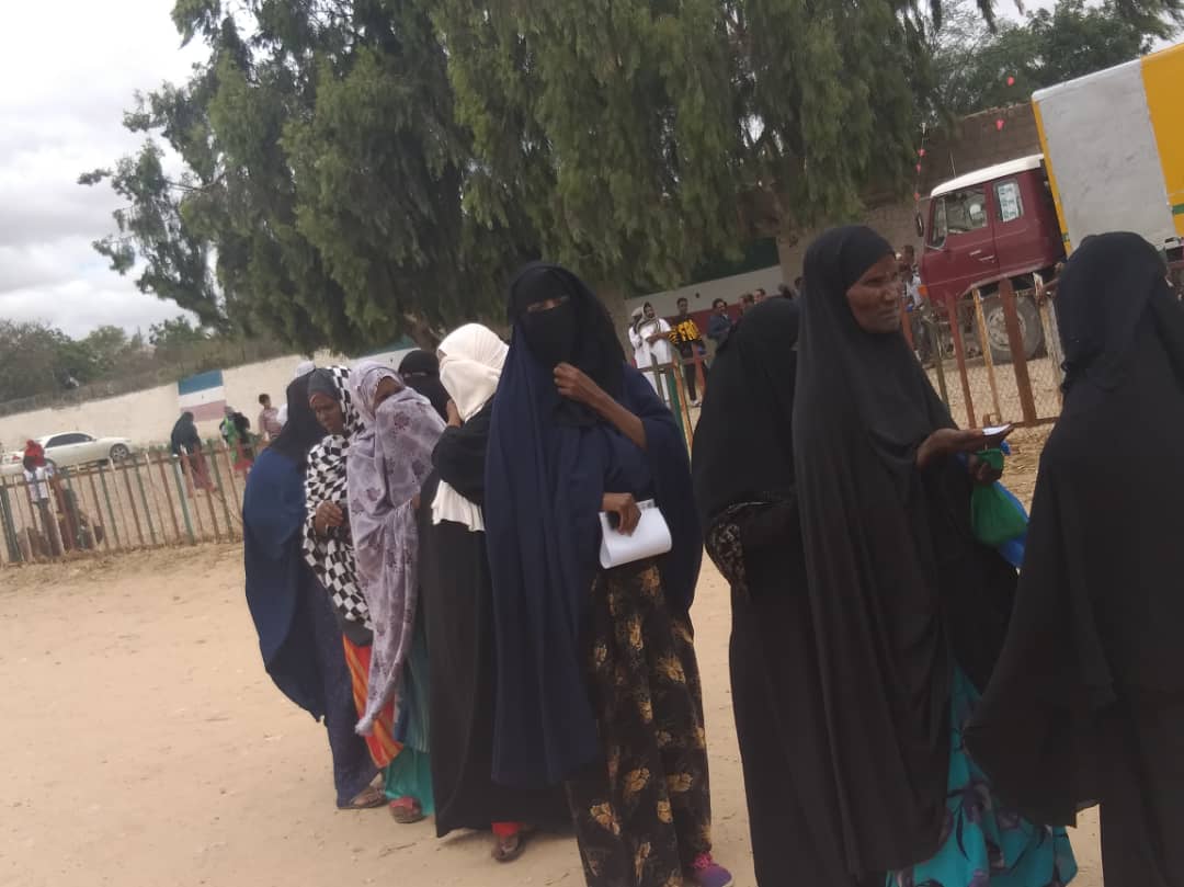 NDRASOMALILAND's tweet photo. NDRA with collaboration of Muslim Aid and African Relief Committee had fairly distributed Al-Adha Meat to 1000 refugee and Asylum Seekers in addition to  200 individuals of Somaliland Urban Poor, in Hargeisa https://t.co/cu3Ejjds73