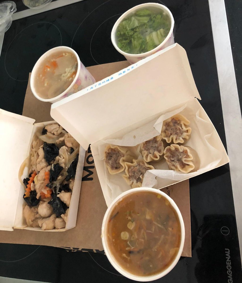 Continuing to sample the local options,  #Mamboo brought us a selection of Chinese food dishes.Each app is different to include how a customer tracks the order. Here's a look at how  #Mamboo does it; five key delivery moments with time stamps & real-time mamboy map tracker.
