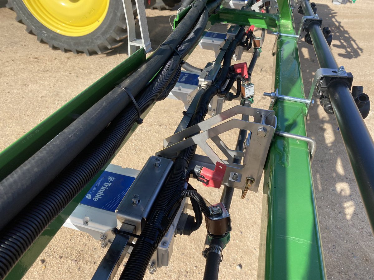 Another WeedSeeker2 in the paddock! 🌱
36m <a href="/WeedSeeker_Au/">WeedSeeker Australia</a> Premium Spot Spraying System retrofitted to a <a href="/JohnDeere/">John Deere USA</a> R4038 
Thankyou to the Duddy, Goondiwindi QLD
#weedseeker2 #agspraycentre #spotspraytechnology #weedseeker2fitout #johndeere #isocompatible