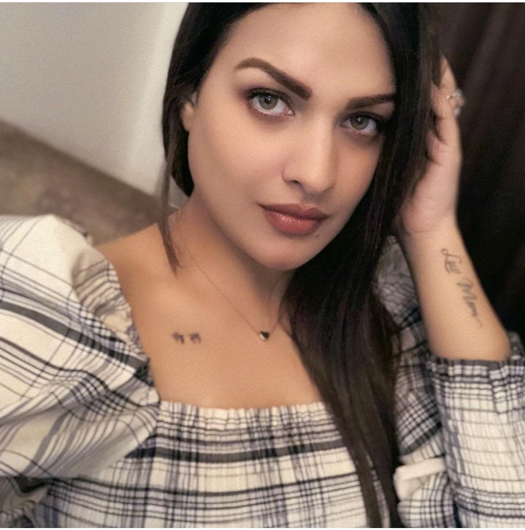 Same again  #HimanshiKhurana X  #KIMTAEHYUNG