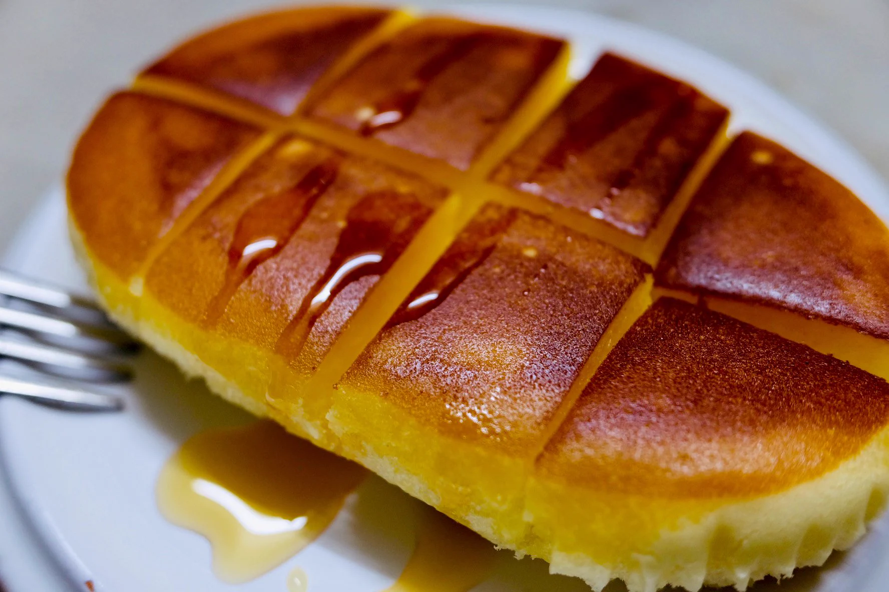 ホットサンドメーカーを持ってる方は是非！「北海道チーズ蒸しケーキ」をより美味しく食べる方法？！