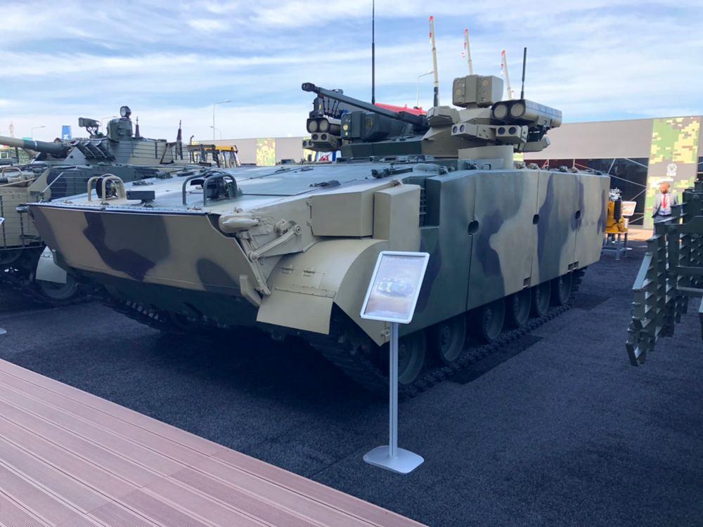 Et plus intéressant un nouveau venu désigné BMP-3 Manul (un châssis de BMP-3M Dragun sur lequel est installé la tourelle Bumerang-BM / TKB-947). Photos@Militarist.