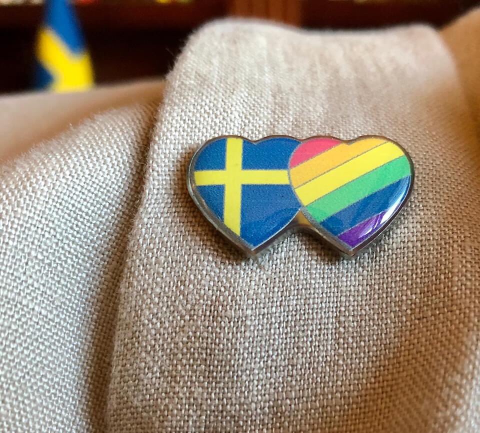 jostromquist's tweet photo. Sweden supports the second Sarajevo Pride - standing up for equal human rights for everyone 🏳️🌈 @BHpovorkaponosa @soc_sarajevo #onlinepride #drugabhpovorkaponosa #secondbosnianpridemarch #niježivotčetirizida #nolifewithinfourwalls #swedeninbih https://t.co/1kcMuLymt8