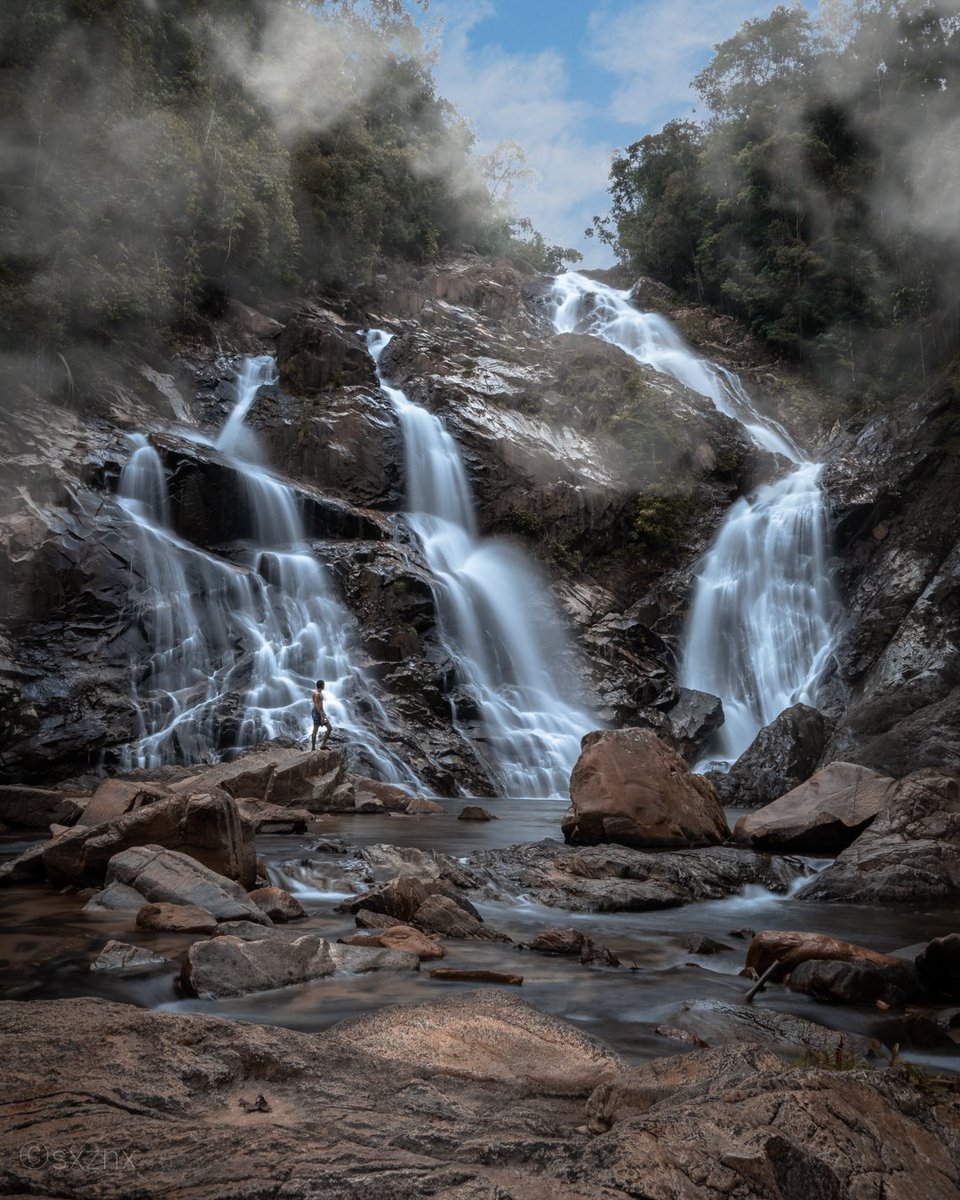 mowgliventure's tweet photo. To all the waterfall junkies - this one's for you! 

Massive falls and coastal beach views are what you can count on seeing when in Terengganu with us. The state filled with breathtaking sights, deep in the forest and out on the open shore, isn't one to miss! https://t.co/8iOl31EYTO