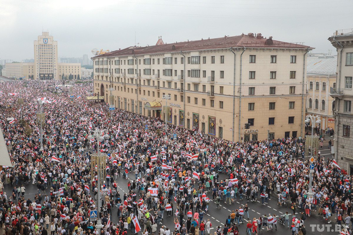 Minsk never has seen such crowds in its history. Via  @tutby