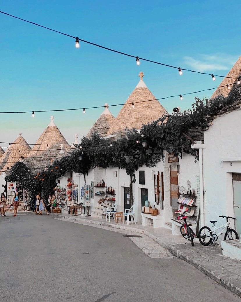 MarkCat_3's tweet photo. Puglia. Italy. Summer 2020.
#travel #italy #summer #puglia #sea #love https://t.co/zL5PfiPJbF