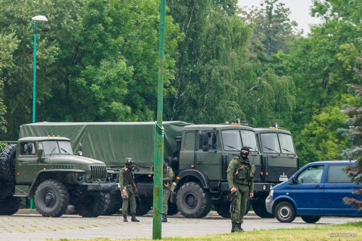 Unmarked armed men in Minsk.photos via  @OnlinerBY