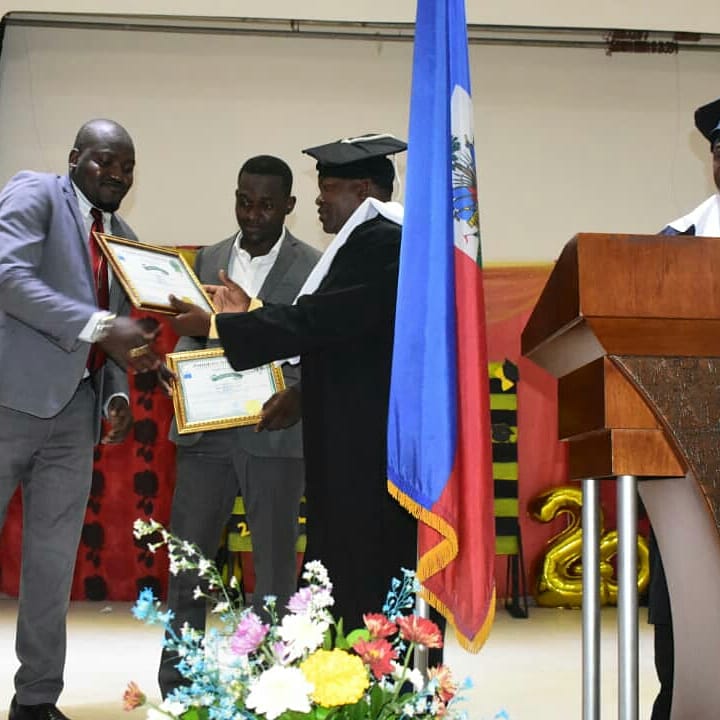 JobGarcon's tweet image. Honneur et mérite messieurs