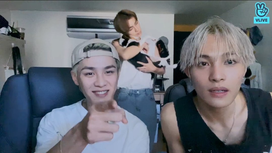 photo Wayv Xiaojun Dad wayv subs translations on twitter