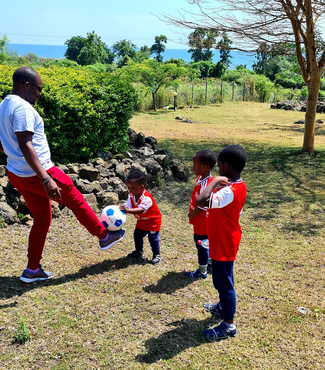 silasjakakimba's tweet photo. #ArsenalByBirth😊
#KodondoResidence
#ThePromisedIsland 
@Arsenal https://t.co/VRw7ha5KR9