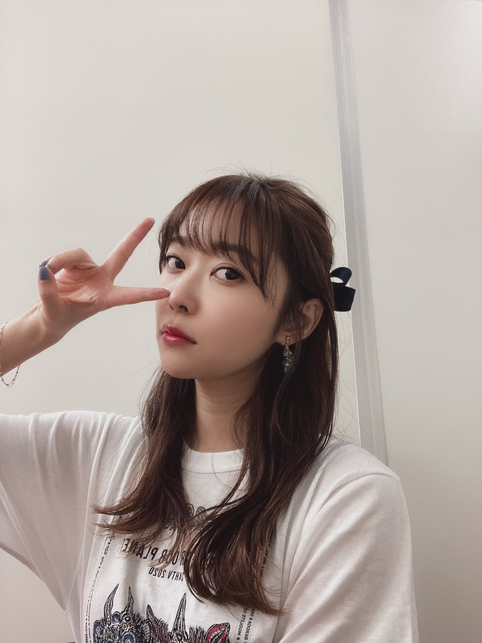 指原 莉乃 髪型いろいろ Tシャツカラバリいろいろ ポーズはピースのみ T Co Uucxt5qbe8 Twitter 指原 莉乃 髪型いろいろ Tシャツカラバリいろいろ ポーズはピースのみ T Co Uucxt5qbe8 Twitter