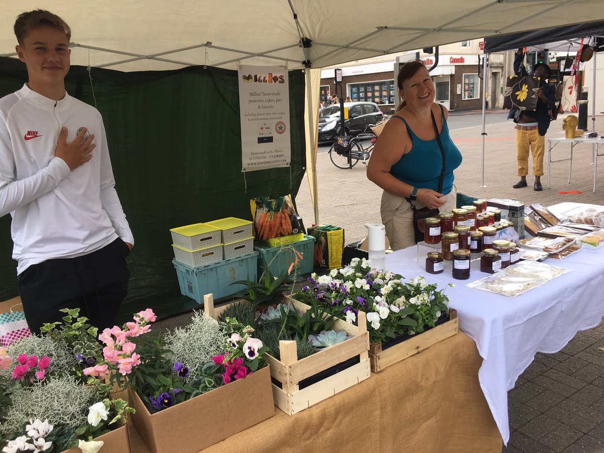 SustainableStA's tweet photo. You can’t get more #sustainable than sharing a stall #GardenBox with #Millins cakes https://t.co/KNM4S5GYeO