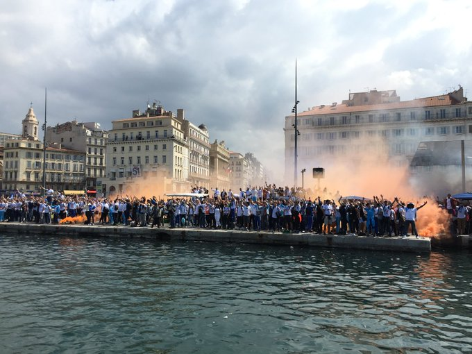 massilia_1899's tweet photo. Paris à 11h jour de finale de LDC
Marseille à 11h jour de finale d'EL https://t.co/DgrE0aUdou