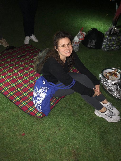 Me: &lsquo;Yes I would love to come to your social event with people I&rsquo;m not overly familiar with.&rsquo; . Also<a href="/tag/queenelizabeth"class="tags"><span>#queenelizabeth</span></a>