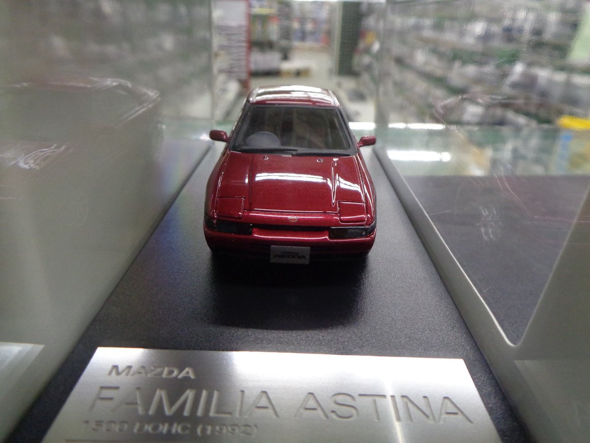 ハイストーリー 1/43 マツダ ファミリア アスティナ 1992 レッド ミニカー】ハイストーリー 8/22入荷新製品！ 「1/43 MAZDA FAMILIA
