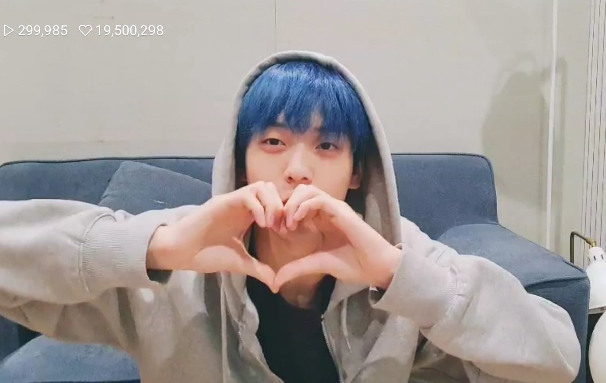 Soobin's vlive screenshots [a thread] #WeLoveOurLeaderSoobin @TXT_members  @TXT_bighit