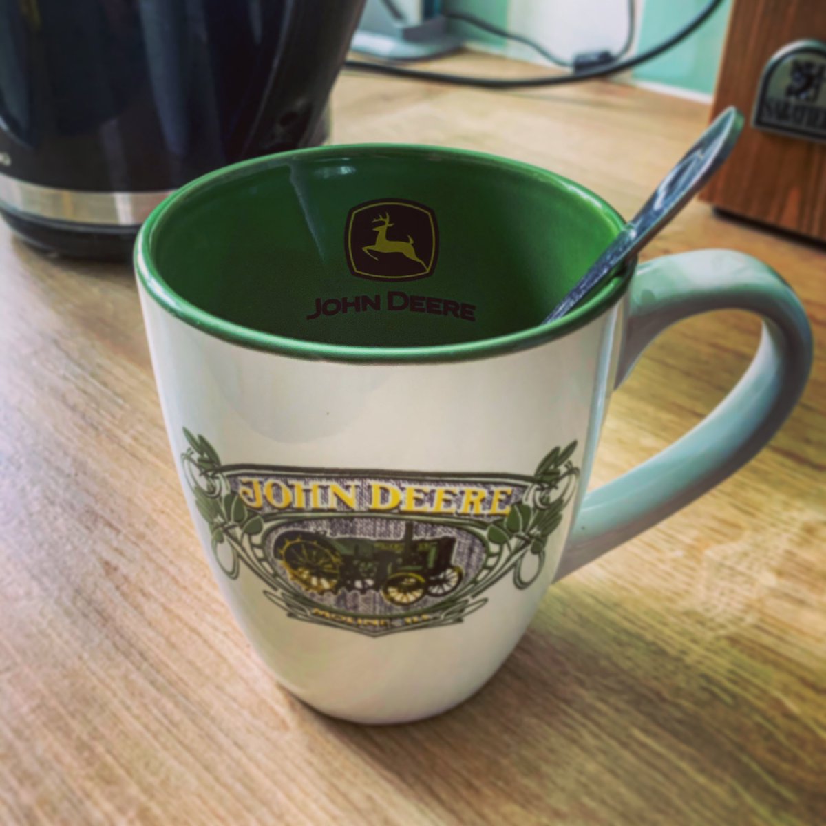 Sunday morning cuppa before some more threshing later 🤞 #favouritemug #johndeere