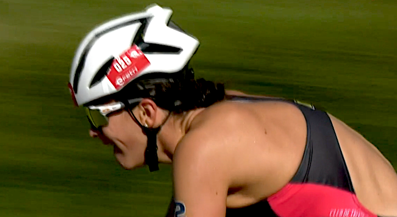 triatlonchannel's tweet photo. Anna Godoy @AnnitaGodoy92  arrasa en el @TRIATLONSP   Cto de España Sprint  #FETRIPontevedra de Pontevedra. https://t.co/ALk4LNmpVs https://t.co/vVa8VRx1IQ