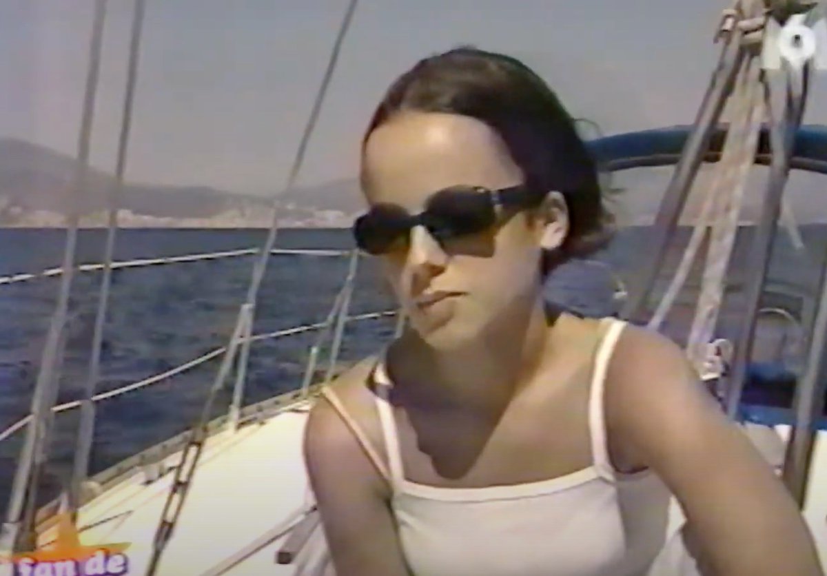 FranceAlizee's tweet photo. 2 juin 2001 : Fan De rediffuse le portait d'Alizée dans son émission "Best Of" ! https://t.co/of7EqZWSsP
Diffusion originale 23/09/2000 : https://t.co/ykIsfKEHLL
#fande @severineferrer #alizée20 #alizee20 #alizée20ans #moilolita20ans #moilolita20 #fandealizee #alizée #alizee https://t.co/AesIMQzA9I