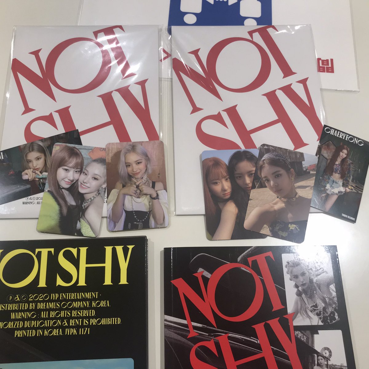 mi_yoon02's tweet photo. @OO46l 検索から失礼します！どちらも所有しております！交換は可能でしょうか？？💦 https://t.co/VvrCK8kh7x