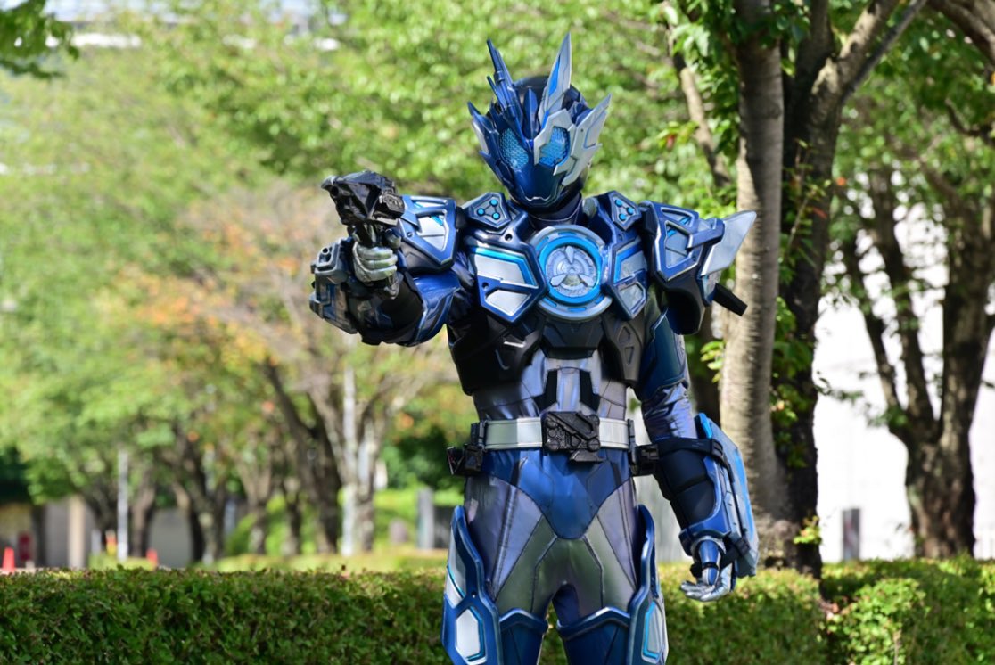 桃 En Twitter アサルトウルフのリペイントなだけだが オルトロスバルカン という名称が良いね 仮面ライダーゼロワン T Co Cdkgvroccq Twitter