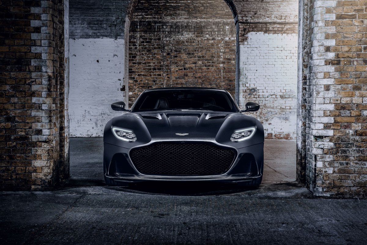 Aston Martin Japan Dbs スーパーレッジェーラ 007エディションは 圧倒的な存在感を備えています Qbyastonmartin Notimetodie Licencetothrill アストンマーティン Aston Martin Japan Dbs スーパーレッジェーラ 007エディションは 圧倒的な存在感を備えています Qbyastonmartin Notimetodie Licencetothrill アストンマーティン