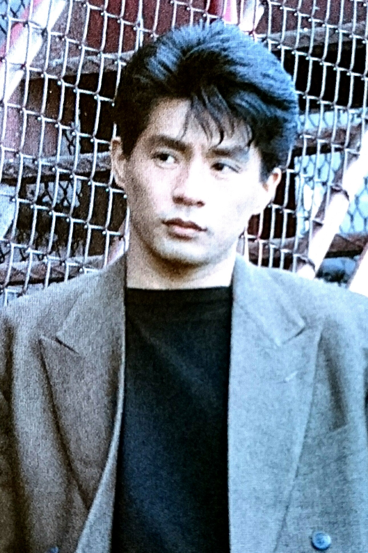 ムゲンバ 91年 太埃 はじ雨 Scene2 Say Yes Treeと名曲 名盤のオンパレード 他の追随を許さないようなステージでの圧巻の歌唱力 そしてこのルックス 運もあったけど 大ブレイクはきっと時間の問題だったんだよね これだけの実力者を世間が