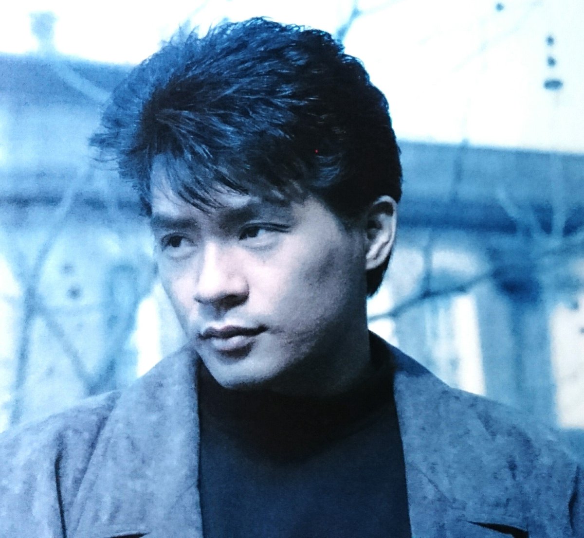 ムゲンバ 91年 太埃 はじ雨 Scene2 Say Yes Treeと名曲 名盤のオンパレード 他の追随を許さないようなステージでの圧巻の歌唱力 そしてこのルックス 運もあったけど 大ブレイクはきっと時間の問題だったんだよね これだけの実力者を世間が