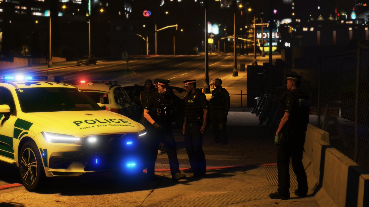 WMRPC_CC's tweet photo. One of our officers unfortunately had to press their emergency button after being badly assaulted by an offender who used their vehicle as a weapon.
Knowing that your entire police family will show up the second you need help fills us with more confidence and peace of mind! https://t.co/OvjlqsfHni
