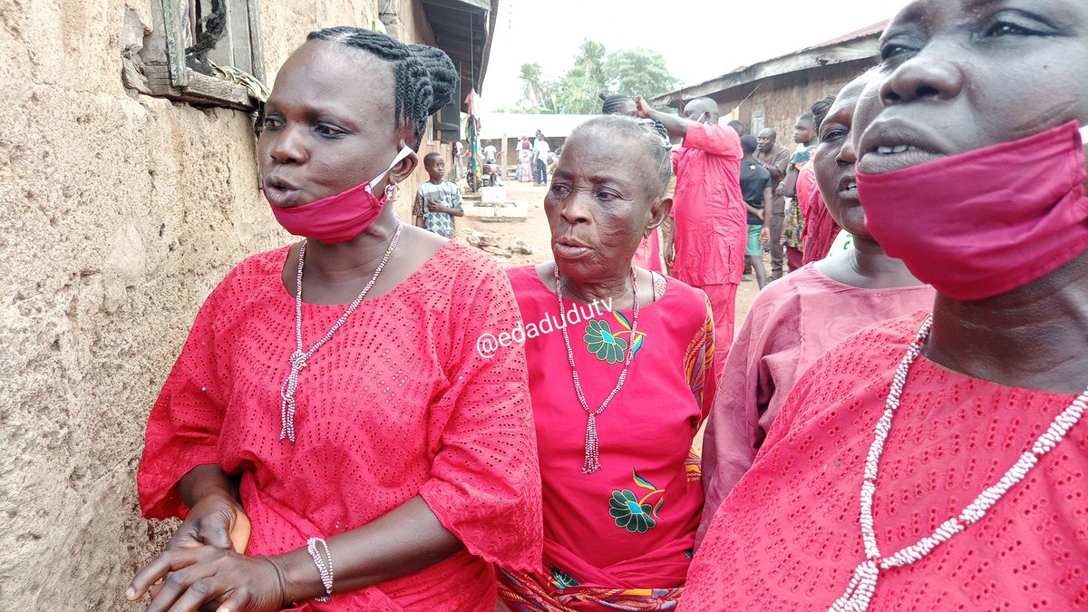 edadudutv's tweet photo. KÁBÍÈSÍ ṢÀNGÓ O.
Randoms from World Ṣàngó Festival, Ọ̀yọ́.
#EdaDuduTV #PreserveAfrika #WorldSangoFestival #SangoFestival #OyoAlaafin #OyoTown #Orisa #Irunmole #ElegunSango #Sangodele
@Adeleye_EdaDudu
@lekan_kingkong https://t.co/ABBZHwrhJU