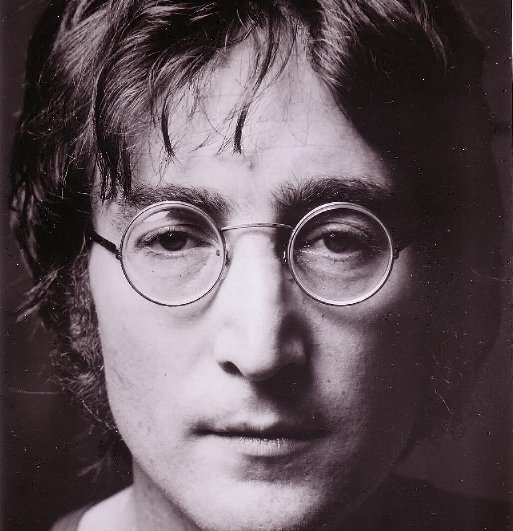 URDailyHistory's tweet photo. 24 Aug 1981: American Mark David #Chapman is sentenced to #prison for 20 years to life for murdering John #Lennon, formerly of The Beatles. #TheBeatles #history #music #JohnLennon #ad https://t.co/RMFDiUkxqu https://t.co/FyNUuQeq93