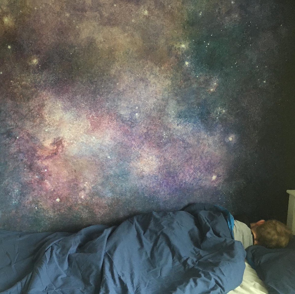 Finally finished this space mural for my son. I think he likes it 😏💫 Available for commissions! #space #mural #scenicartist