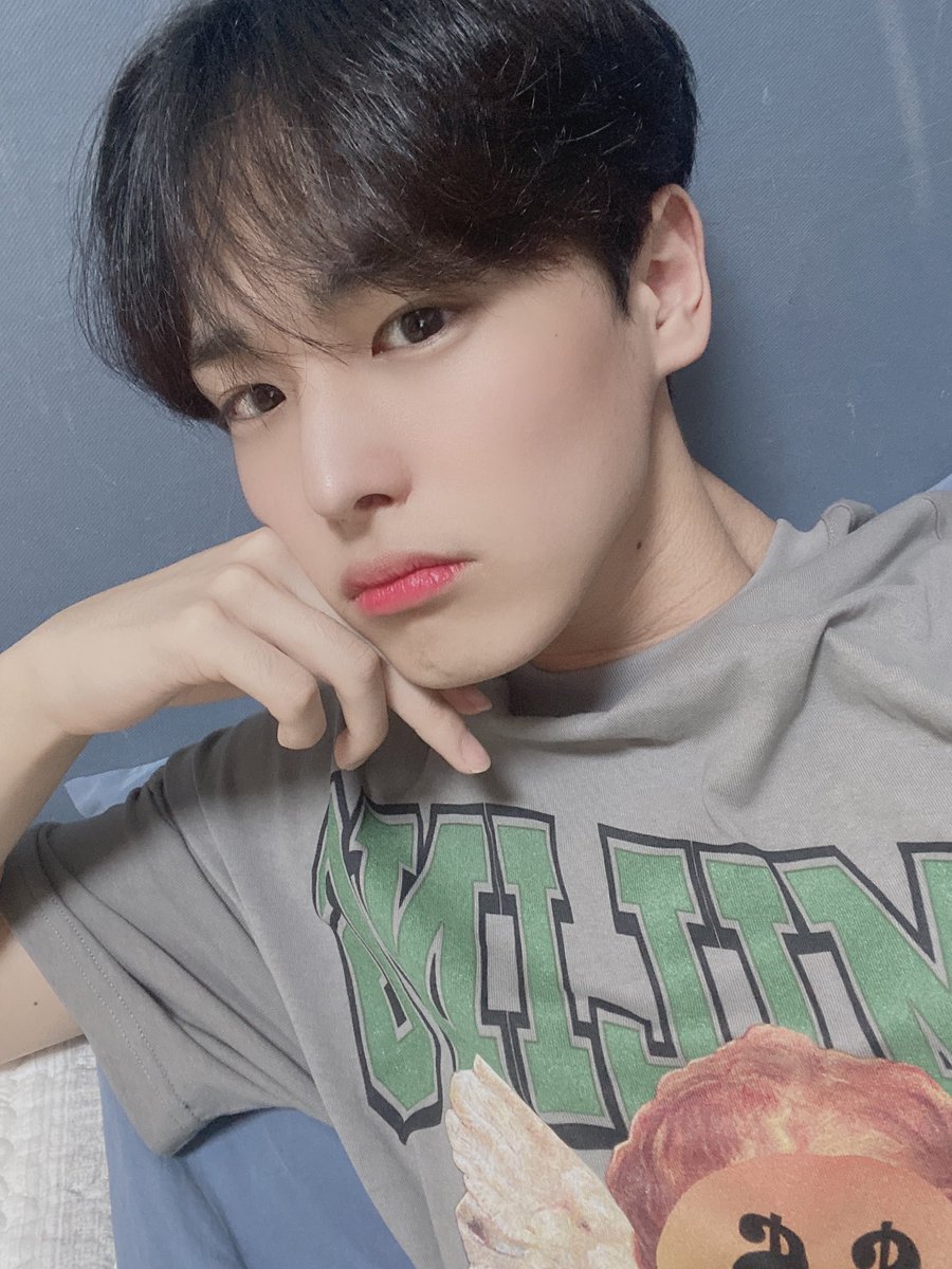 NewWorld_VICTON's tweet photo. [#병찬] 오늘도 좋은 하루 보냉~~💕 https://t.co/qkblS4m8oL