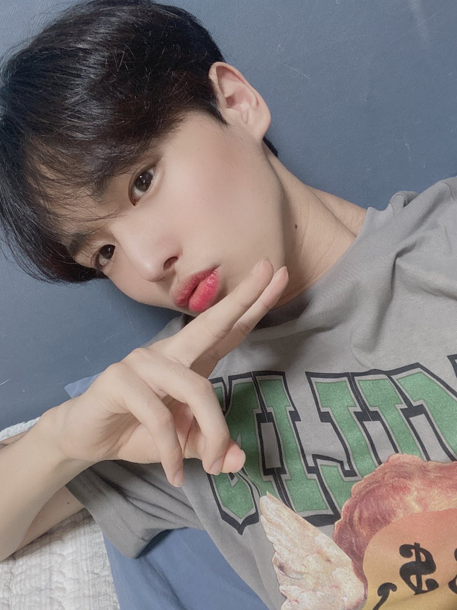 NewWorld_VICTON's tweet photo. [#병찬] 오늘도 좋은 하루 보냉~~💕 https://t.co/qkblS4m8oL