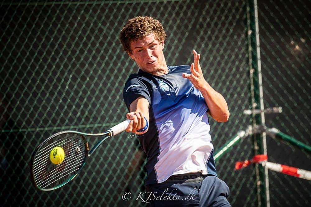 EVanshelboim's tweet photo. Played a couple of team matches for KB: my Danish club. With just one round to go, we seem poised to make it to Elitedivisionen semifinals in early September. Go KB! 

Photos by Kenneth Jessen
Kjøbenhavns Boldklub Tennis https://t.co/z0d6UHlyBf