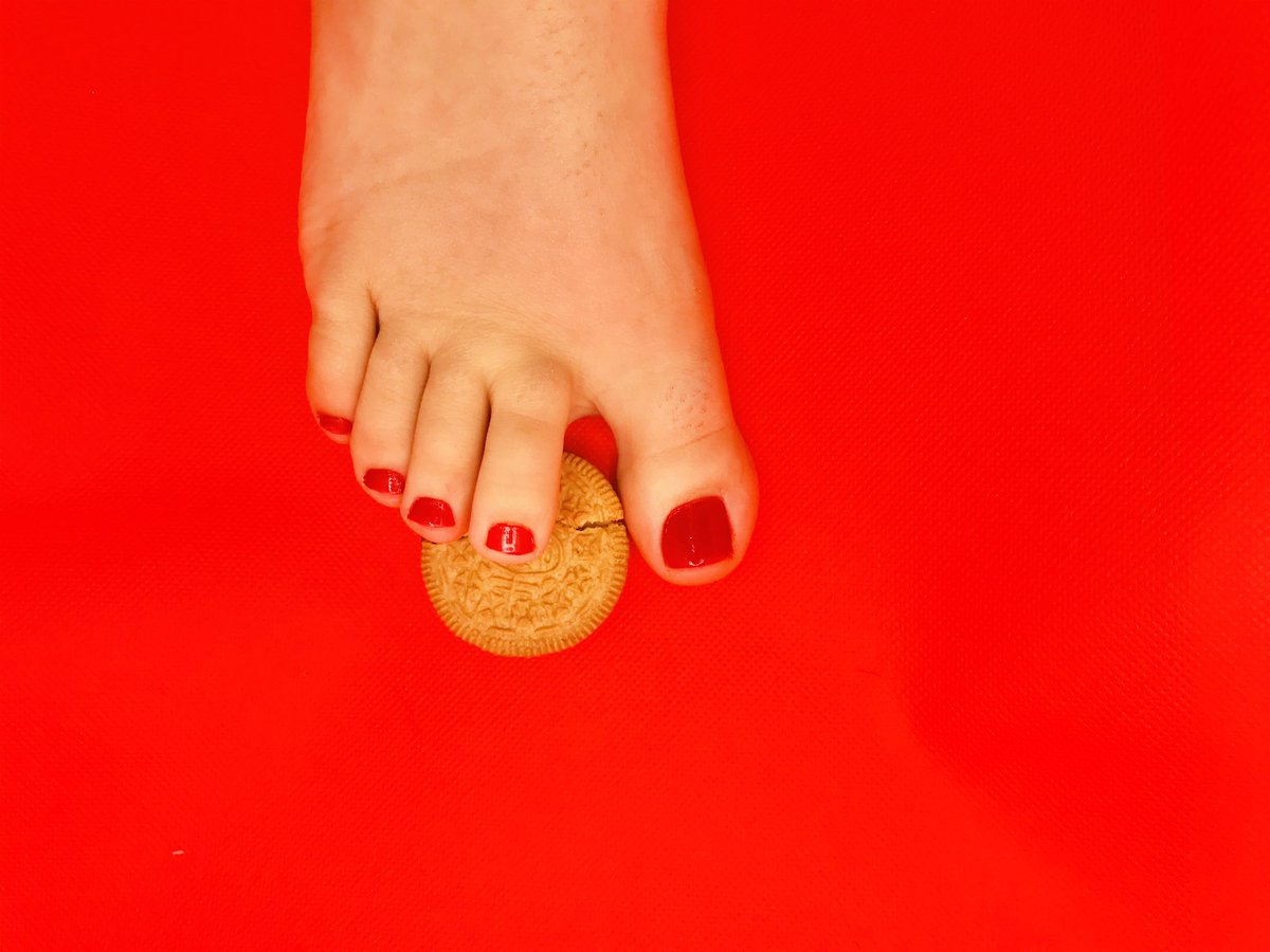 VSauzages's tweet photo. Does anyone else like to get down and dirty like I do?😏 I guess not🍪🍫🦶🏻 https://t.co/jCsPOCigU4 #dirtyfeet #onlyfansnewbies #footfestish  #FOOTWORSHİP #feetbuyers  #soles #baresoles #feetpictures #feetlove #footlovers #FeetAddicted #soles #barefoot #sellingmysoles #cutefeet https://t.co/jDGznsQWpl