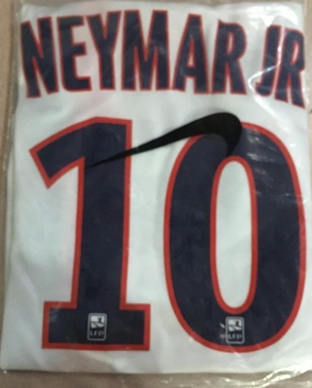 WolfImported's tweet image. Envios da semana: Camisa masculina e feminina de clientes que aproveitaram nossa promoção que se encerra HOJE. Qualquer camisa do PSG com personalização GRÁTIS! #PromoNey