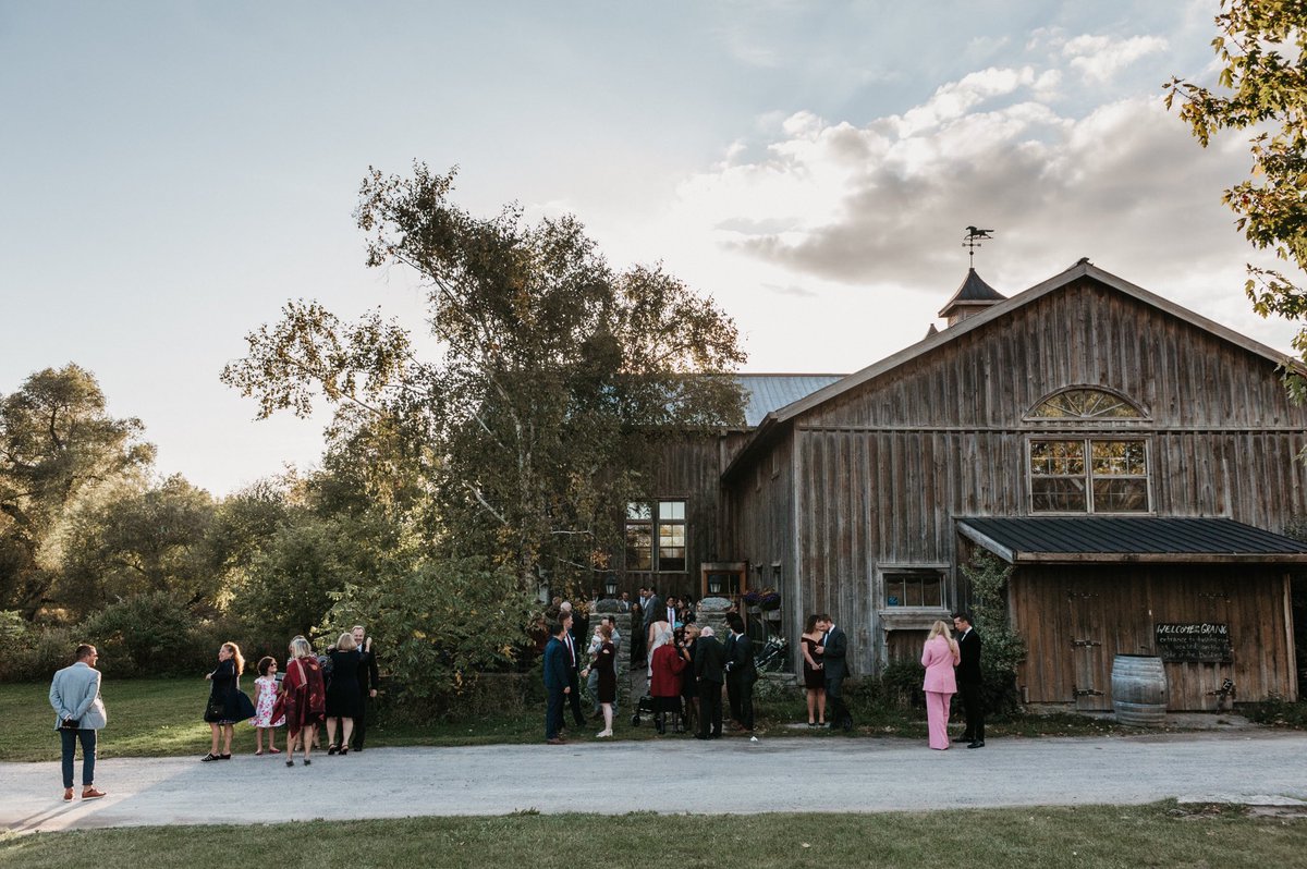 HawleyCres's tweet photo. VENUE FOCUS: We aim to offer completely different experiences to suit you. That's why we work with a number of different venues. The Grange is nestled amongst 60-acres of vineyard.
As always, get in touch to ask any questions and find out more 🧡

Photos: https://t.co/ygCP9W0Lv3 https://t.co/YgsWYZkX5k